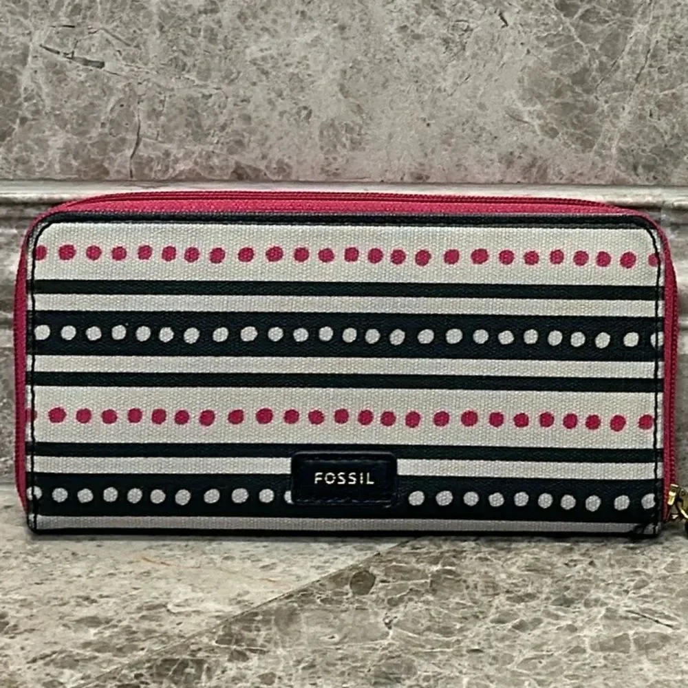 Fossil Eliza Zip Around Clutch Wallet